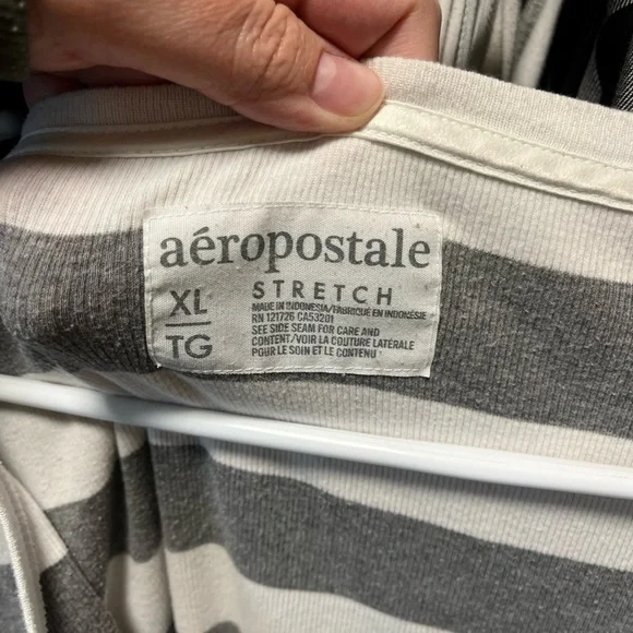 COPY - Aeropostale Shirt - Picture 3 of 7